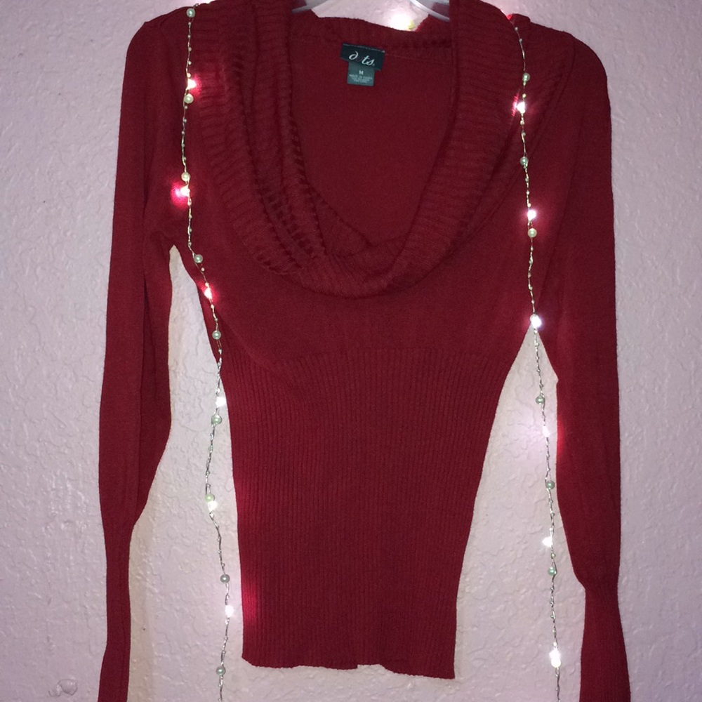 Thin sweater
